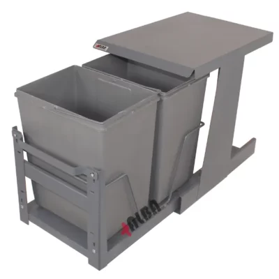 سطل زباله ریلی کف سایز کوچک آلبا مدل S1010 با ریل تاندم آرام‌بند نصب‌شده داخل کابینت یونیت ۳۰ سانتی‌متر